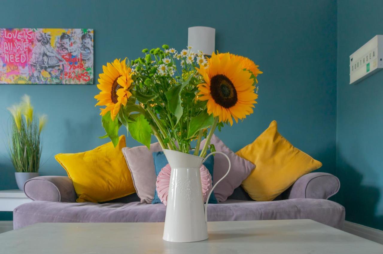 Spacious Split Level Flat In Great Location Portsmouth Eksteriør billede
